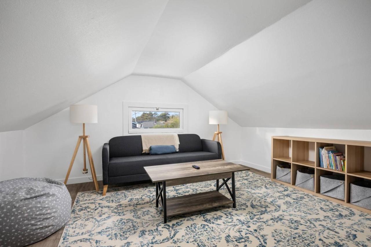 Ocean Rogue Inn Unit 12 Rockaway Beach Exterior photo