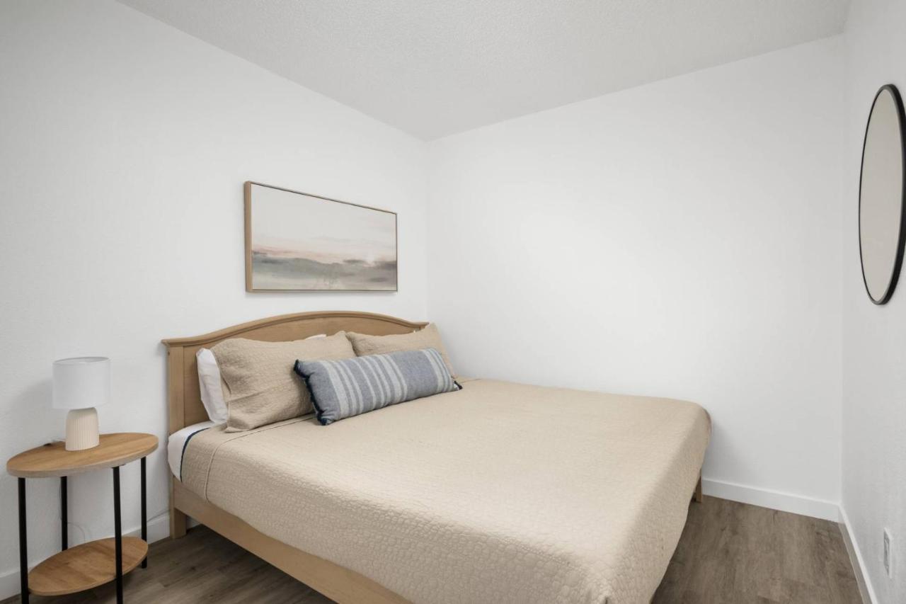 Ocean Rogue Inn Unit 12 Rockaway Beach Exterior photo