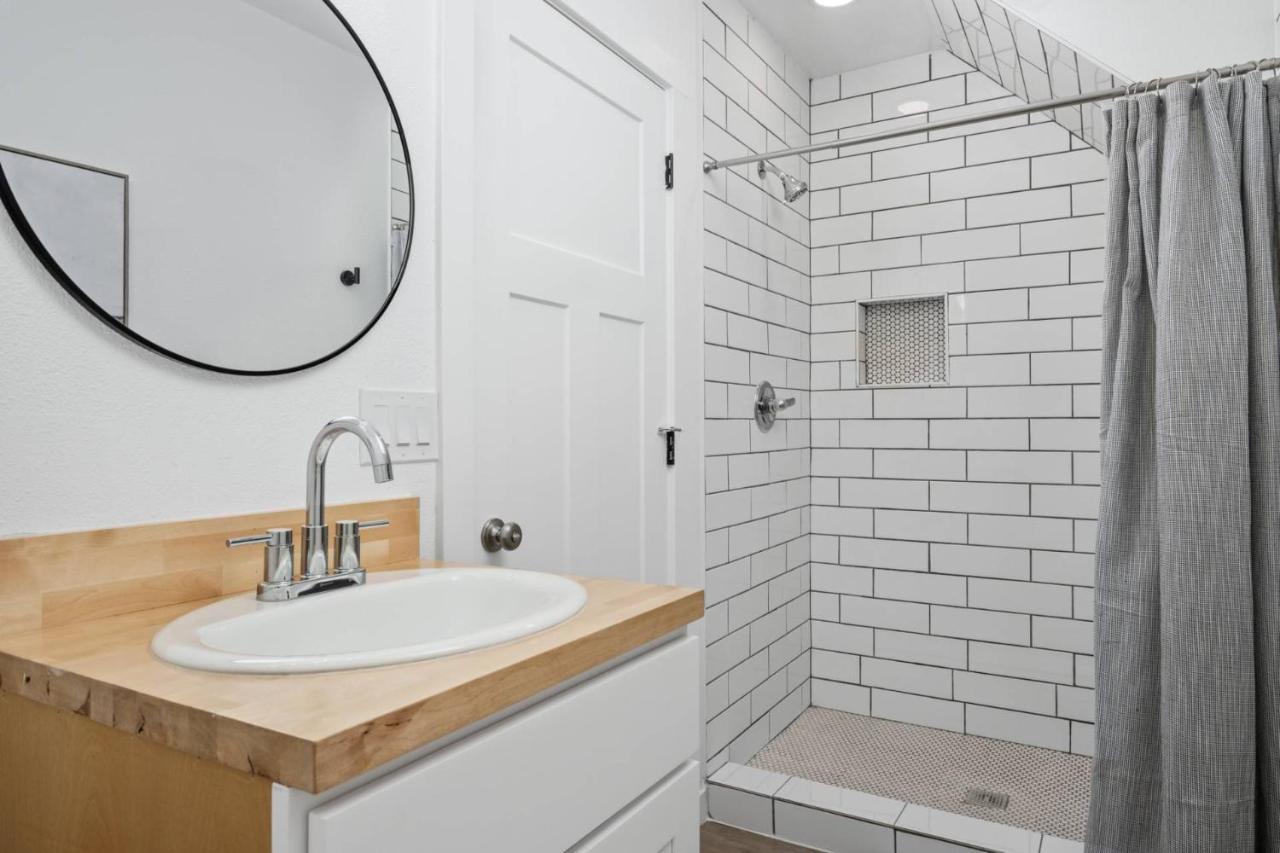 Ocean Rogue Inn Unit 12 Rockaway Beach Exterior photo